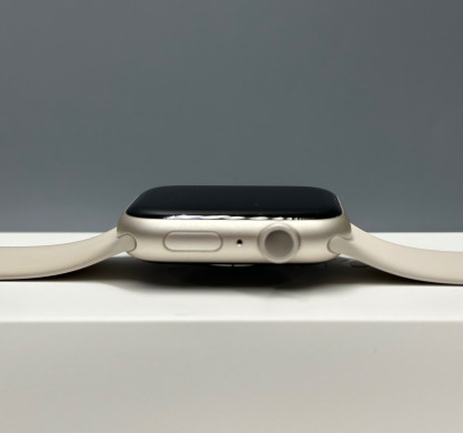 Apple Watch S8 45мм Starlight
